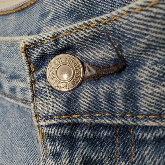 Levi's 550 Mens Size 42 x 30 Jeans Blue Denim Relaxed Tapered Leg #005504886